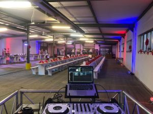 DJ Service buchen für Firmenweihnachtsfeier